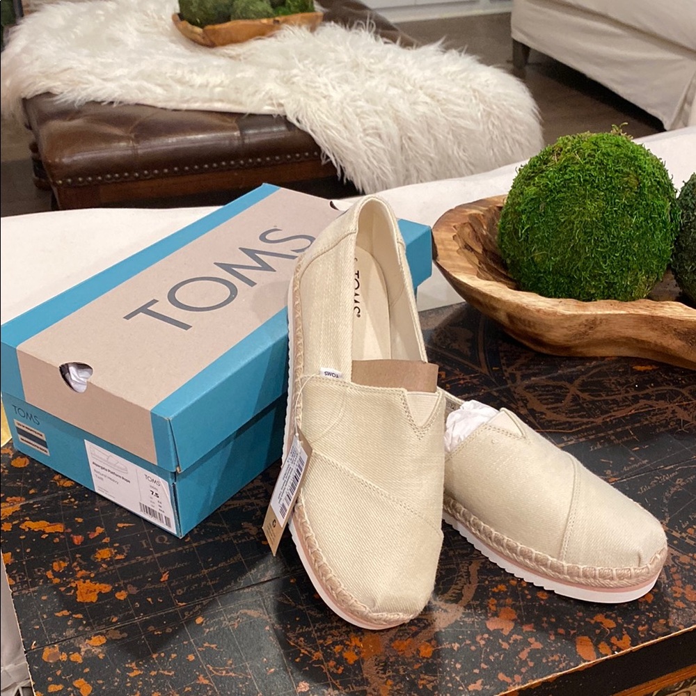 TOMS Women's Beige Canvas Slip-On Shoes